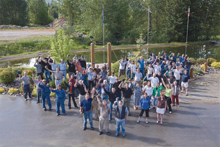 About Twin Anchors Houseboat Manufacturing